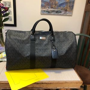 Michael Kors Hudson Logo Weekender Bag